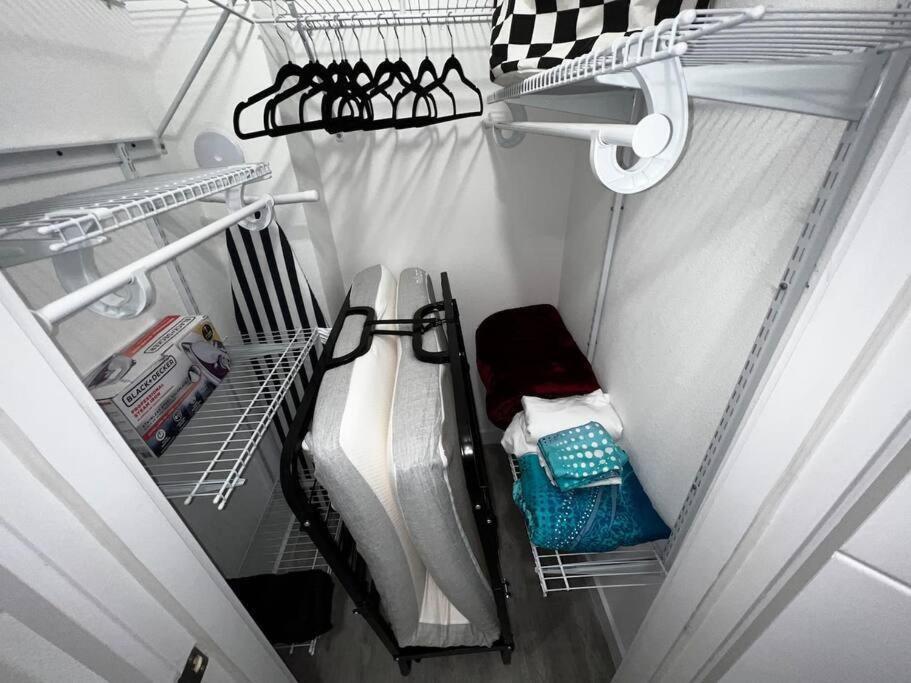 Vacay Spot Experience Luna Sky! 65" Tv Bar, Bbq, Shower Massage Jets, Music, Go To Fl Keys โฮมสเตด ภายนอก รูปภาพ