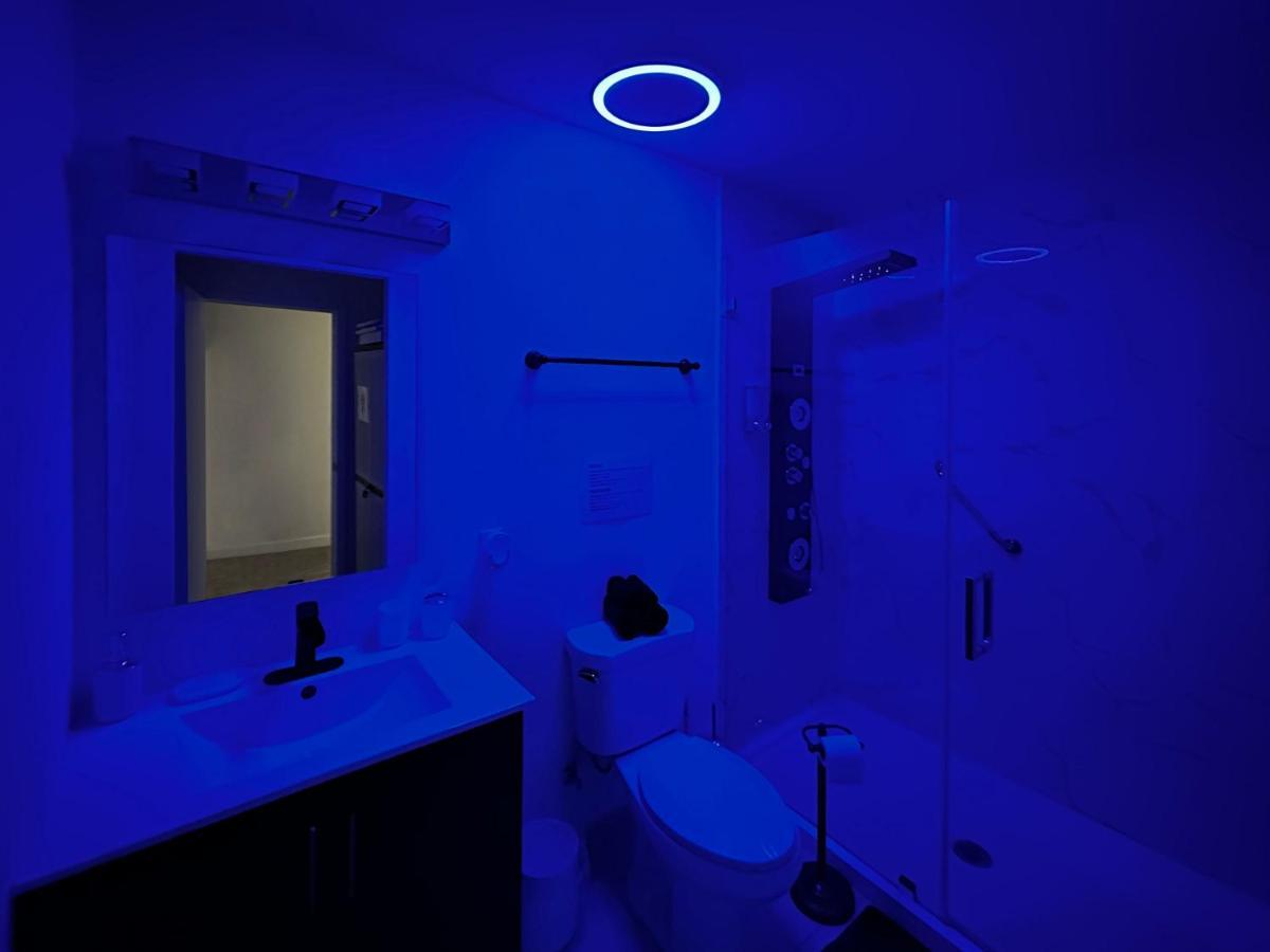 Vacay Spot Experience Luna Sky! 65" Tv Bar, Bbq, Shower Massage Jets, Music, Go To Fl Keys โฮมสเตด ภายนอก รูปภาพ