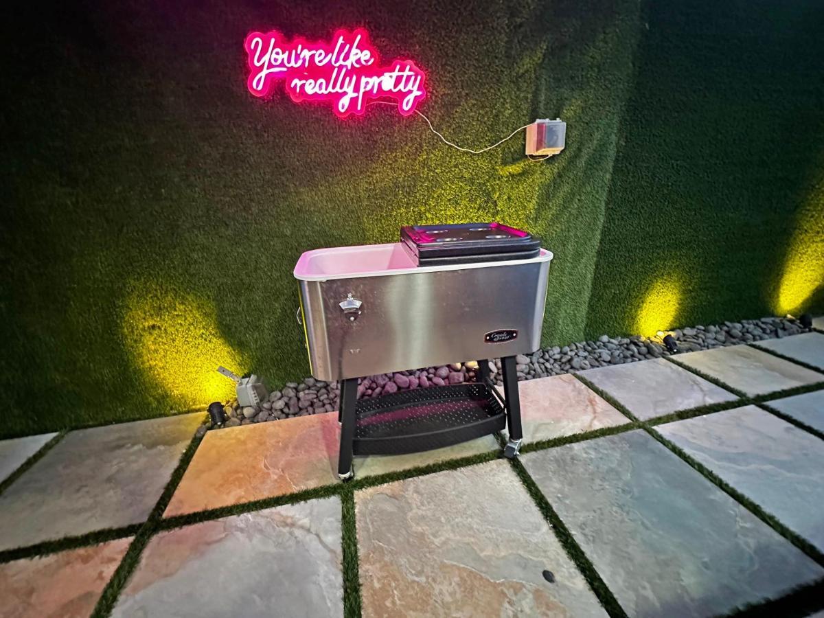 Vacay Spot Experience Luna Sky! 65" Tv Bar, Bbq, Shower Massage Jets, Music, Go To Fl Keys โฮมสเตด ภายนอก รูปภาพ