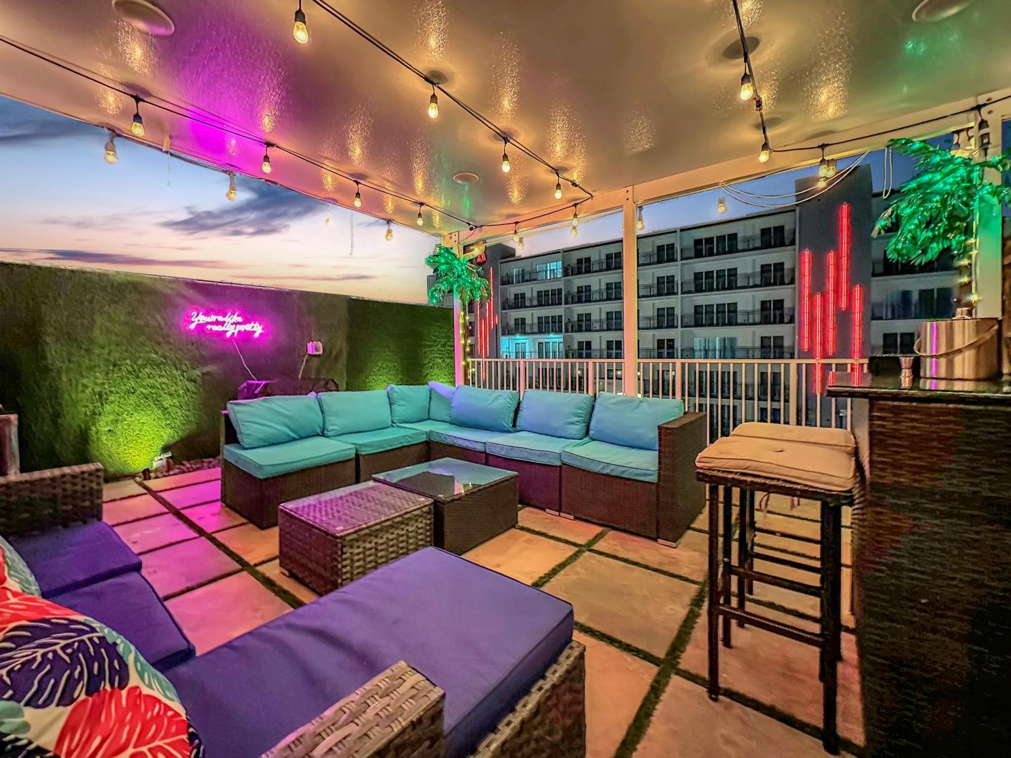Vacay Spot Experience Luna Sky! 65" Tv Bar, Bbq, Shower Massage Jets, Music, Go To Fl Keys โฮมสเตด ภายนอก รูปภาพ